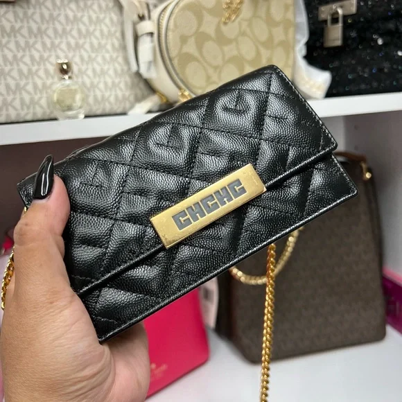 SOLD 🌷🙏🙏🙏🙏Mini crossbody carolina herrera brand new - Picture 1 of 1